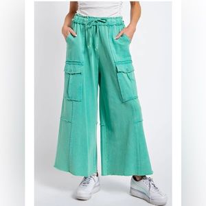 NWT Easel Utility Pants Size Large